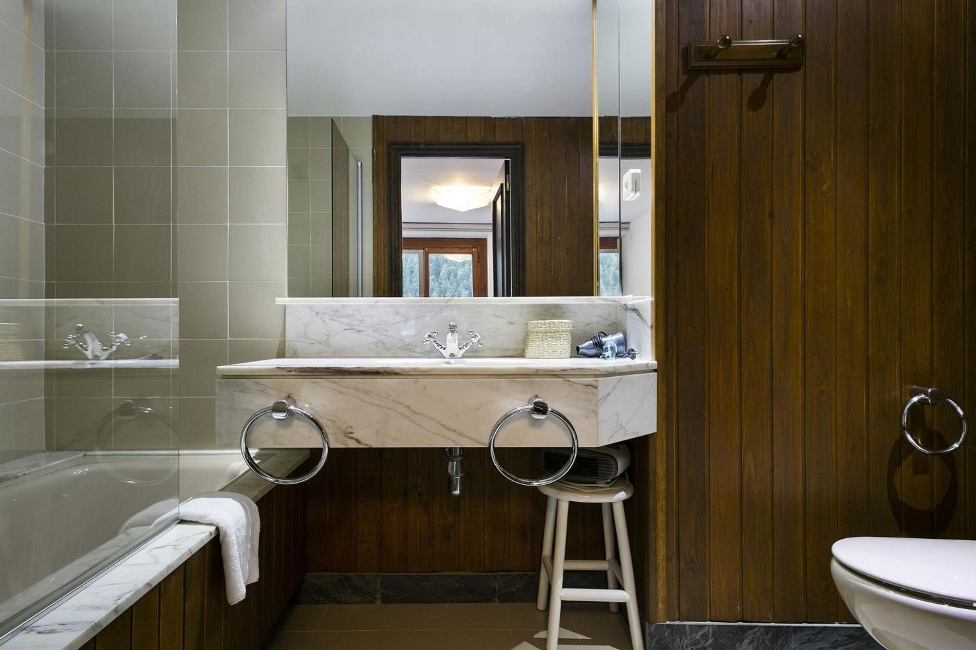 Luderna - Apartamento Con Terraza Bonaigua B2 Salient バケイラ・ベレット エクステリア 写真