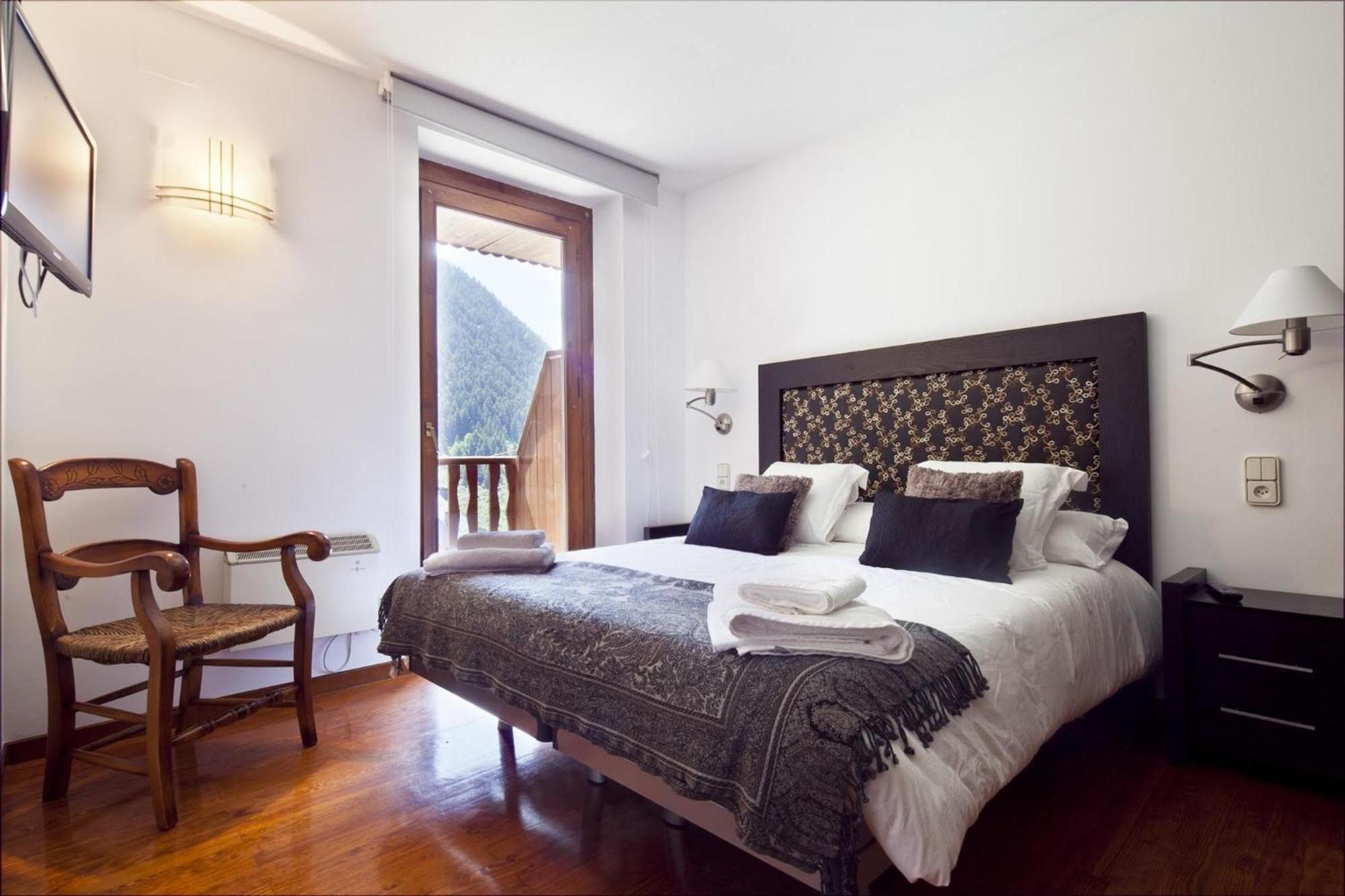 Luderna - Apartamento Con Terraza Bonaigua B2 Salient バケイラ・ベレット エクステリア 写真